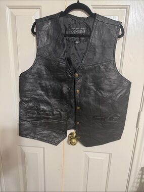 Genuine Black Leather Men's Vest - Classic Snap Front